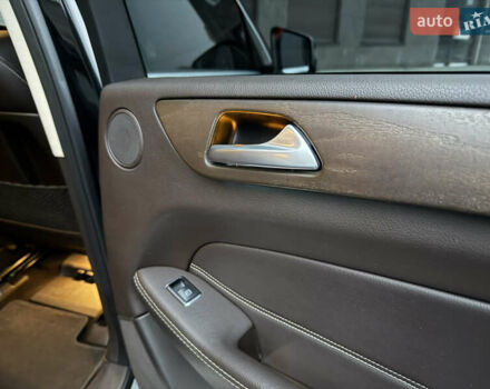 Чорний Мерседес ГЛС-Класс, об'ємом двигуна 2.99 л та пробігом 105 тис. км за 50000 $, фото 30 на Automoto.ua