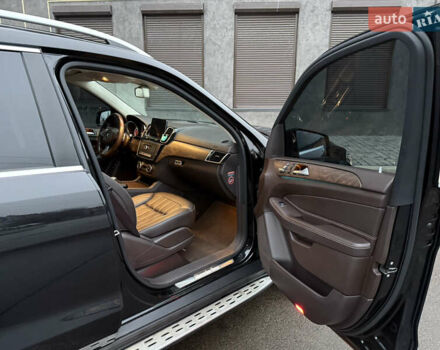 Чорний Мерседес ГЛС-Класс, об'ємом двигуна 2.99 л та пробігом 105 тис. км за 50000 $, фото 22 на Automoto.ua