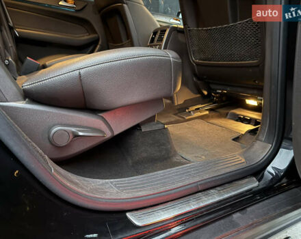 Чорний Мерседес ГЛС-Класс, об'ємом двигуна 2.99 л та пробігом 105 тис. км за 50000 $, фото 32 на Automoto.ua