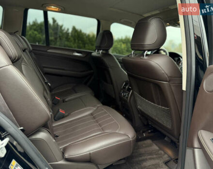 Мерседес ГЛС-Класс 2017 в Киеве на Automoto.ua Черный Мерседес ГЛС-Класс, объемом двигателя 2.99 л и пробегом 195 тыс. км за 34500 $, фото 24 на Automoto.ua