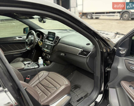 Черный Мерседес ГЛС-Класс, объемом двигателя 5.46 л и пробегом 117 тыс. км за 51555 $, фото 10 на Automoto.ua