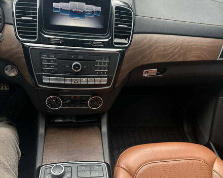 Черный Мерседес ГЛС-Класс, объемом двигателя 3 л и пробегом 125 тыс. км за 45700 $, фото 9 на Automoto.ua