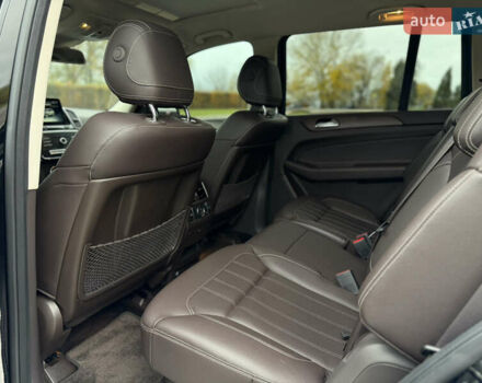 Мерседес ГЛС-Класс 2017 в Киеве на Automoto.ua Черный Мерседес ГЛС-Класс, объемом двигателя 2.99 л и пробегом 195 тыс. км за 34500 $, фото 25 на Automoto.ua