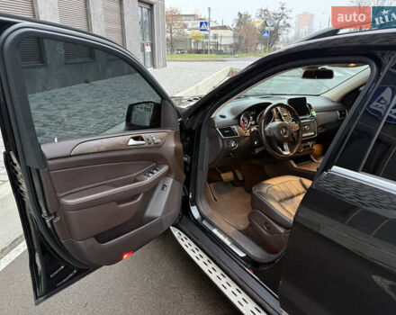 Чорний Мерседес ГЛС-Класс, об'ємом двигуна 2.99 л та пробігом 105 тис. км за 50000 $, фото 7 на Automoto.ua