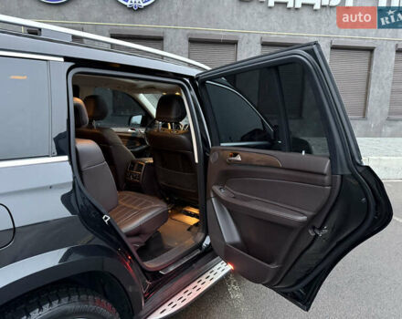 Чорний Мерседес ГЛС-Класс, об'ємом двигуна 2.99 л та пробігом 105 тис. км за 50000 $, фото 29 на Automoto.ua