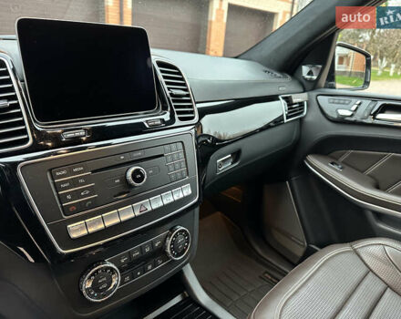 Черный Мерседес ГЛС-Класс, объемом двигателя 5.46 л и пробегом 116 тыс. км за 60000 $, фото 19 на Automoto.ua