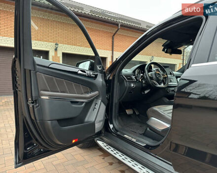 Черный Мерседес ГЛС-Класс, объемом двигателя 5.46 л и пробегом 116 тыс. км за 60000 $, фото 14 на Automoto.ua