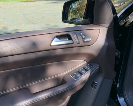 Мерседес ГЛС-Класс 2018 у Києві на Automoto.ua Чорний Мерседес ГЛС-Класс, об'ємом двигуна 2.99 л та пробігом 53 тис. км за 55000 $, фото 23 на Automoto.ua