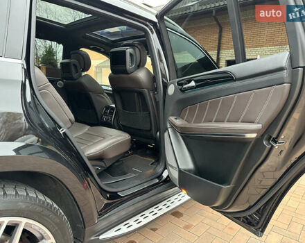 Черный Мерседес ГЛС-Класс, объемом двигателя 5.46 л и пробегом 116 тыс. км за 60000 $, фото 25 на Automoto.ua