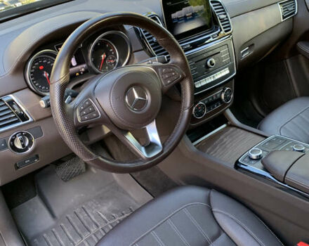 Мерседес ГЛС-Класс 2018 у Києві на Automoto.ua Чорний Мерседес ГЛС-Класс, об'ємом двигуна 2.99 л та пробігом 53 тис. км за 55000 $, фото 12 на Automoto.ua