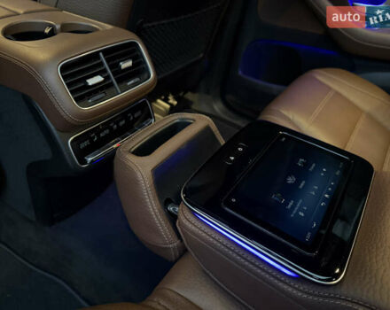 Черный Мерседес ГЛС-Класс, объемом двигателя 2.99 л и пробегом 28 тыс. км за 135000 $, фото 46 на Automoto.ua