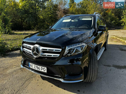 Мерседес ГЛС-Класс 2018 у Кривому Розі на Automoto.ua Чорний Мерседес ГЛС-Класс, об'ємом двигуна 2.99 л та пробігом 120 тис. км за 50000 $, фото 1 на Automoto.ua