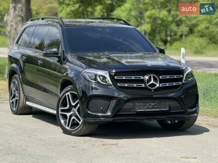 Мерседес ГЛС-Класс 2018 у Києві на Automoto.ua Чорний Мерседес ГЛС-Класс, об'ємом двигуна 2.99 л та пробігом 151 тис. км за 46400 $, фото 1 на Automoto.ua