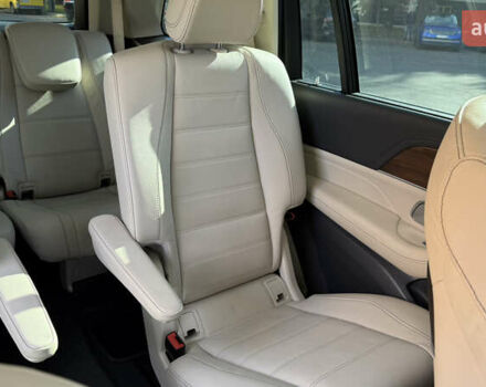 Красный Мерседес ГЛС-Класс, объемом двигателя 3.98 л и пробегом 83 тыс. км за 80000 $, фото 13 на Automoto.ua