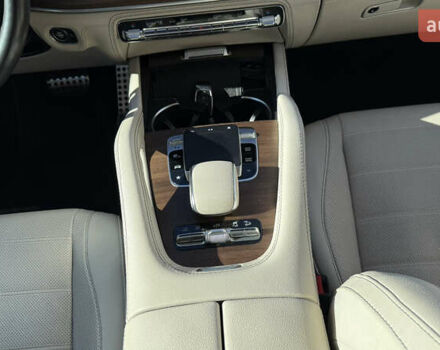 Красный Мерседес ГЛС-Класс, объемом двигателя 3.98 л и пробегом 83 тыс. км за 80000 $, фото 12 на Automoto.ua