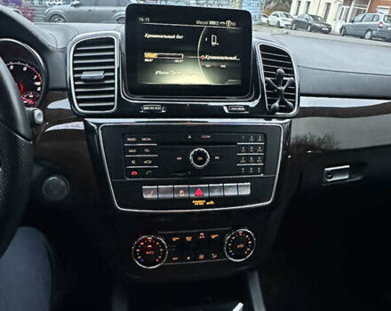 Сірий Мерседес ГЛС-Класс, об'ємом двигуна 3 л та пробігом 177 тис. км за 29900 $, фото 19 на Automoto.ua