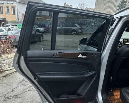 Сірий Мерседес ГЛС-Класс, об'ємом двигуна 3 л та пробігом 177 тис. км за 29900 $, фото 25 на Automoto.ua