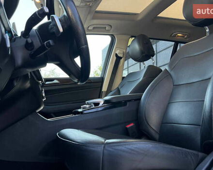 Серый Мерседес ГЛС-Класс, объемом двигателя 3 л и пробегом 62 тыс. км за 31990 $, фото 8 на Automoto.ua