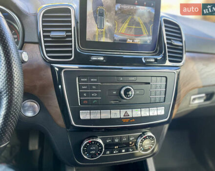 Сірий Мерседес ГЛС-Класс, об'ємом двигуна 3 л та пробігом 167 тис. км за 33777 $, фото 15 на Automoto.ua