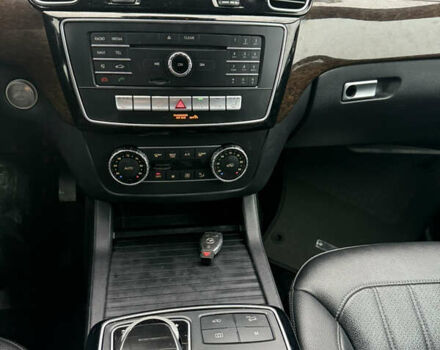 Сірий Мерседес ГЛС-Класс, об'ємом двигуна 3 л та пробігом 175 тис. км за 24900 $, фото 19 на Automoto.ua