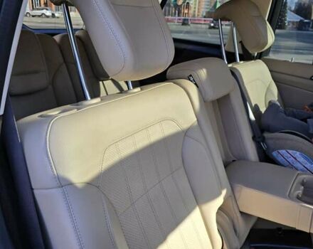 Серый Мерседес ГЛС-Класс, объемом двигателя 3 л и пробегом 110 тыс. км за 45550 $, фото 32 на Automoto.ua