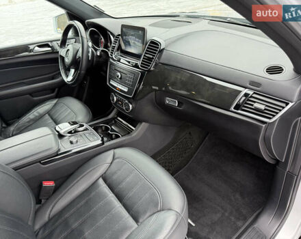 Серый Мерседес ГЛС-Класс, объемом двигателя 3 л и пробегом 162 тыс. км за 27000 $, фото 38 на Automoto.ua