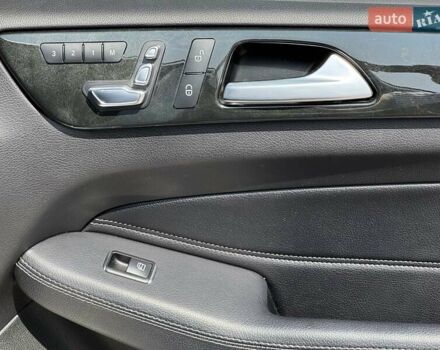 Серый Мерседес ГЛС-Класс, объемом двигателя 3 л и пробегом 91 тыс. км за 39000 $, фото 47 на Automoto.ua