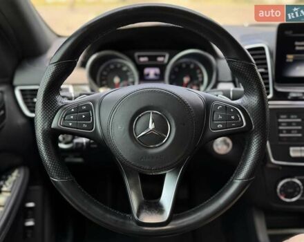 Серый Мерседес ГЛС-Класс, объемом двигателя 3 л и пробегом 91 тыс. км за 39000 $, фото 24 на Automoto.ua