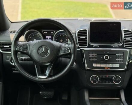Серый Мерседес ГЛС-Класс, объемом двигателя 3 л и пробегом 91 тыс. км за 39000 $, фото 21 на Automoto.ua