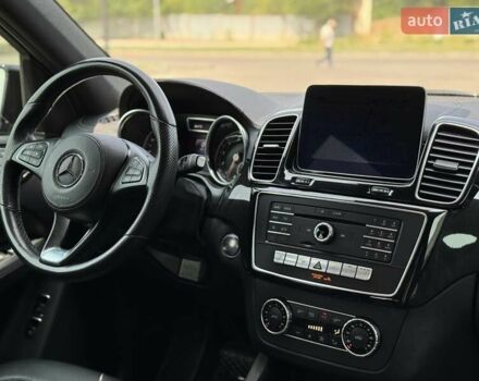 Серый Мерседес ГЛС-Класс, объемом двигателя 3 л и пробегом 91 тыс. км за 39000 $, фото 23 на Automoto.ua