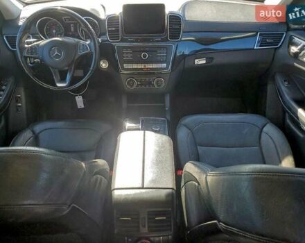 Сірий Мерседес ГЛС-Класс, об'ємом двигуна 4.66 л та пробігом 135 тис. км за 10400 $, фото 7 на Automoto.ua