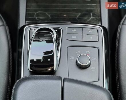 Серый Мерседес ГЛС-Класс, объемом двигателя 3 л и пробегом 91 тыс. км за 39000 $, фото 41 на Automoto.ua