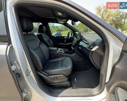 Серый Мерседес ГЛС-Класс, объемом двигателя 3 л и пробегом 91 тыс. км за 39000 $, фото 16 на Automoto.ua