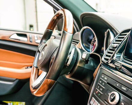 Серый Мерседес ГЛС-Класс, объемом двигателя 2.99 л и пробегом 183 тыс. км за 48500 $, фото 26 на Automoto.ua