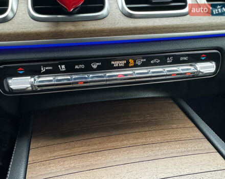 Серый Мерседес ГЛС-Класс, объемом двигателя 3 л и пробегом 77 тыс. км за 55555 $, фото 43 на Automoto.ua