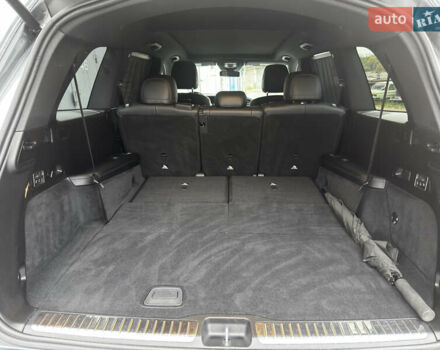 Серый Мерседес ГЛС-Класс, объемом двигателя 3 л и пробегом 77 тыс. км за 55555 $, фото 24 на Automoto.ua