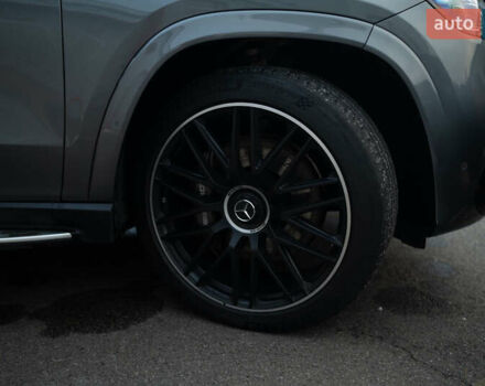 Серый Мерседес ГЛС-Класс, объемом двигателя 3.98 л и пробегом 42 тыс. км за 163000 $, фото 2 на Automoto.ua