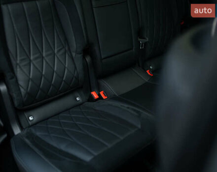 Серый Мерседес ГЛС-Класс, объемом двигателя 3.98 л и пробегом 42 тыс. км за 163000 $, фото 20 на Automoto.ua