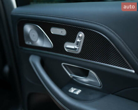 Серый Мерседес ГЛС-Класс, объемом двигателя 3.98 л и пробегом 42 тыс. км за 163000 $, фото 17 на Automoto.ua