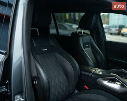 Серый Мерседес ГЛС-Класс, объемом двигателя 3.98 л и пробегом 42 тыс. км за 163000 $, фото 34 на Automoto.ua