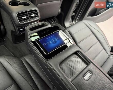 Серый Мерседес ГЛС-Класс, объемом двигателя 3 л и пробегом 81 тыс. км за 85900 $, фото 46 на Automoto.ua