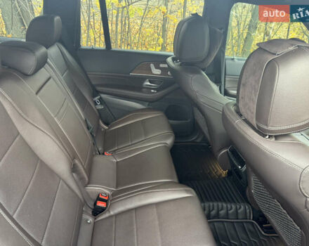 Серый Мерседес ГЛС-Класс, объемом двигателя 2.93 л и пробегом 131 тыс. км за 89999 $, фото 24 на Automoto.ua