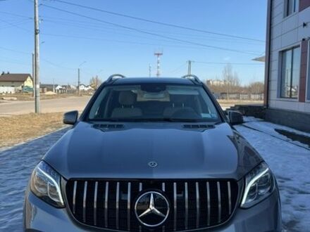 Серый Мерседес ГЛС-Класс, объемом двигателя 3 л и пробегом 100 тыс. км за 31000 $, фото 1 на Automoto.ua
