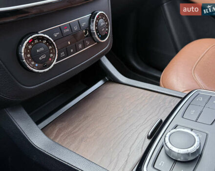 Синий Мерседес ГЛС-Класс, объемом двигателя 3 л и пробегом 290 тыс. км за 29900 $, фото 49 на Automoto.ua