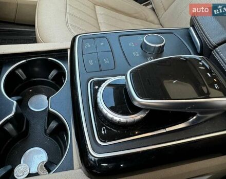 Мерседес ГЛС-Класс 2018 в Киеве на Automoto.ua Синий Мерседес ГЛС-Класс, объемом двигателя 3 л и пробегом 140 тыс. км за 36500 $, фото 14 на Automoto.ua