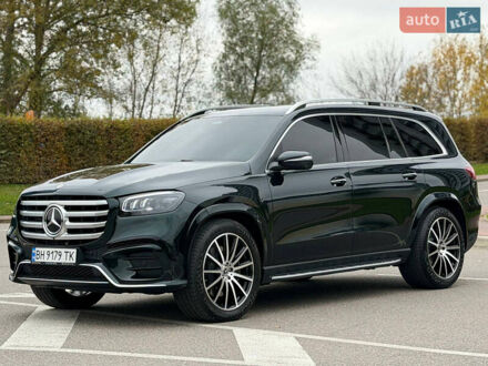 Мерседес ГЛС-Класс 2024 у Києві на Automoto.ua Зелений Мерседес ГЛС-Класс, об'ємом двигуна 2.93 л та пробігом 10 тис. км за 124900 $, фото 1 на Automoto.ua