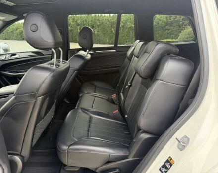 Білий Мерседес ГЛС, об'ємом двигуна 3 л та пробігом 46 тис. км за 25200 $, фото 15 на Automoto.ua