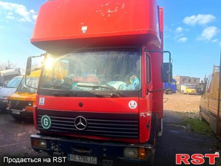 Красный Мерседес ЛН, объемом двигателя 4.2 л и пробегом 167 тыс. км за 8000 $, фото 1 на Automoto.ua