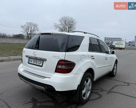 Білий Мерседес М-Клас, об'ємом двигуна 3.5 л та пробігом 265 тис. км за 6400 $, фото 5 на Automoto.ua