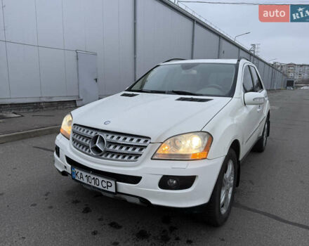 Білий Мерседес М-Клас, об'ємом двигуна 3.5 л та пробігом 265 тис. км за 6400 $, фото 17 на Automoto.ua